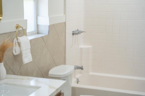 Tiny photo for 243 Fraser Lane, Ventura, CA 93001 (MLS # V1-36326)