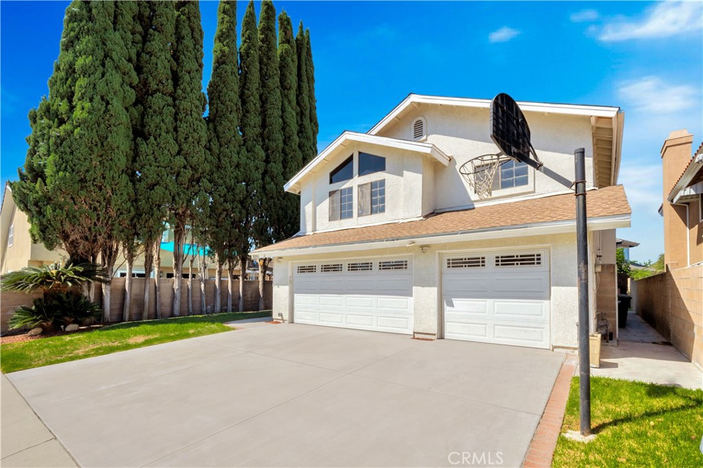 8261 Sparrow Lane