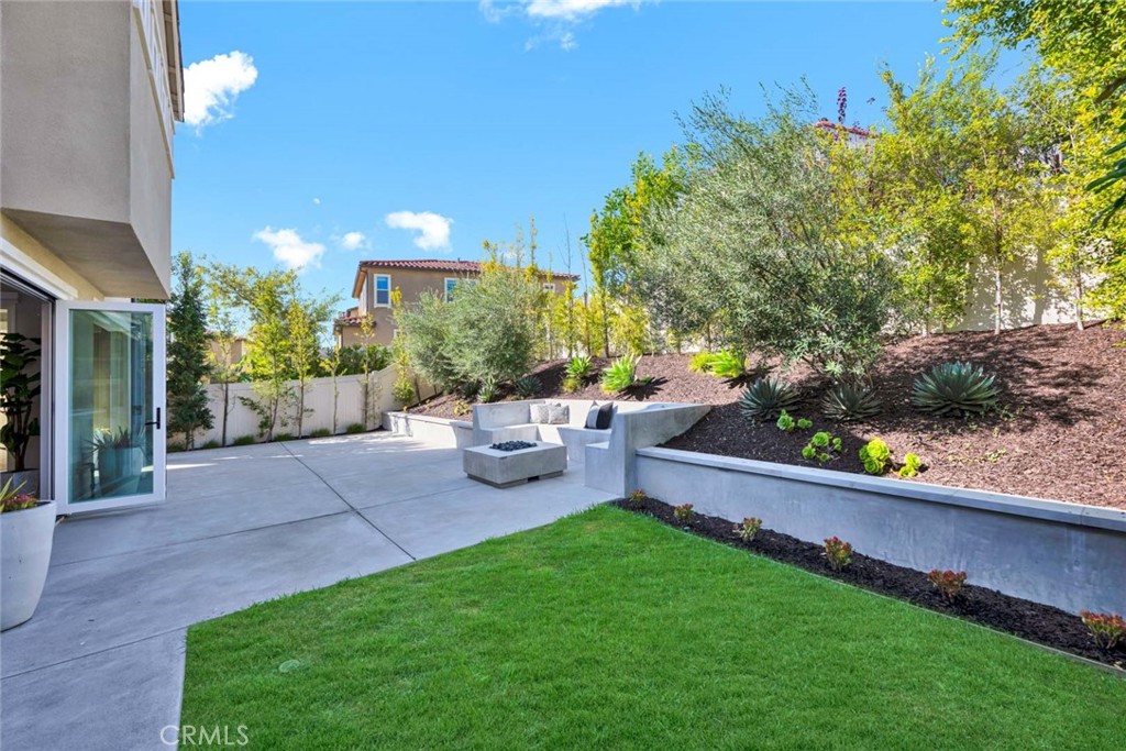 1865 Aliso Canyon Drive