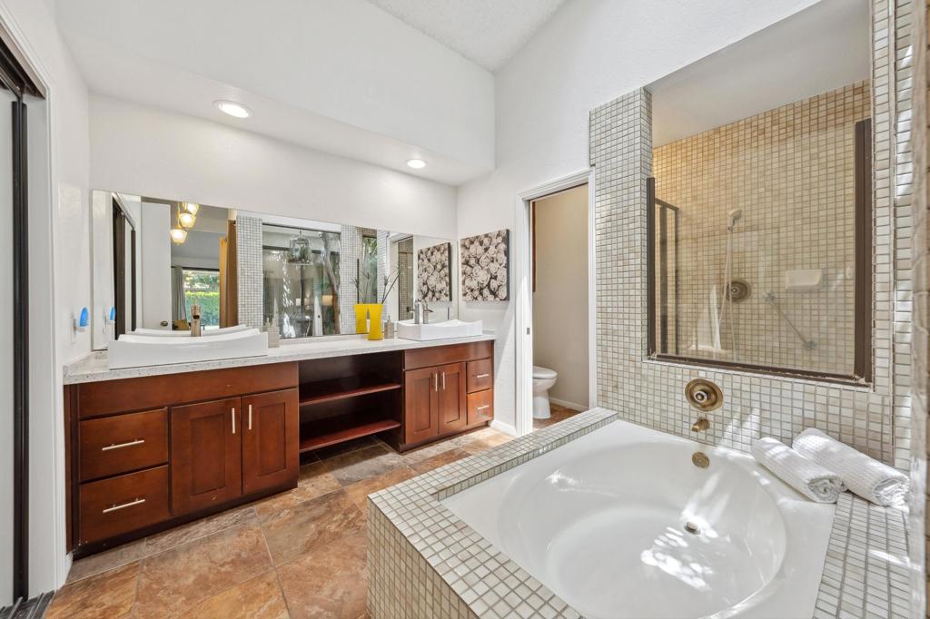 Los Lagos - Residential