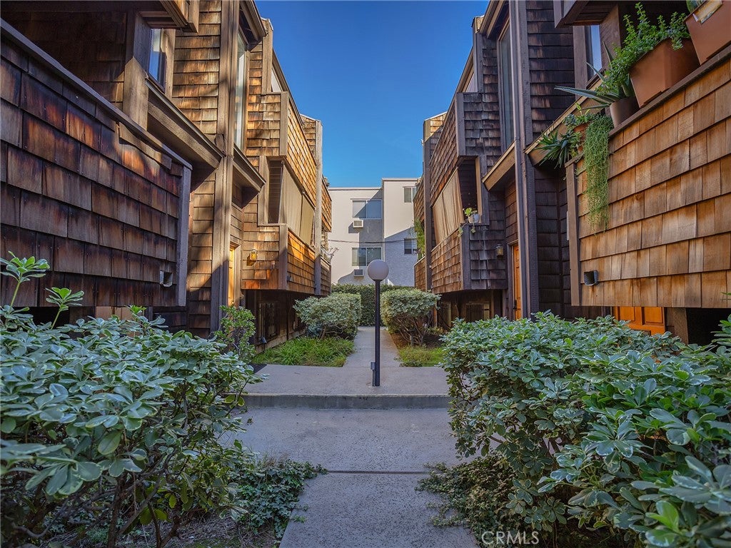 330 N 5th Street