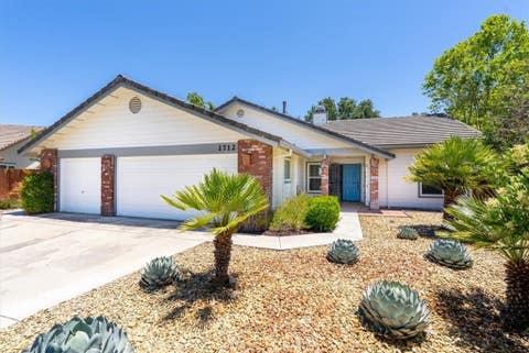 Photo of 1712 Current LN, Paso Robles, CA 93446 (MLS # NS26121678)