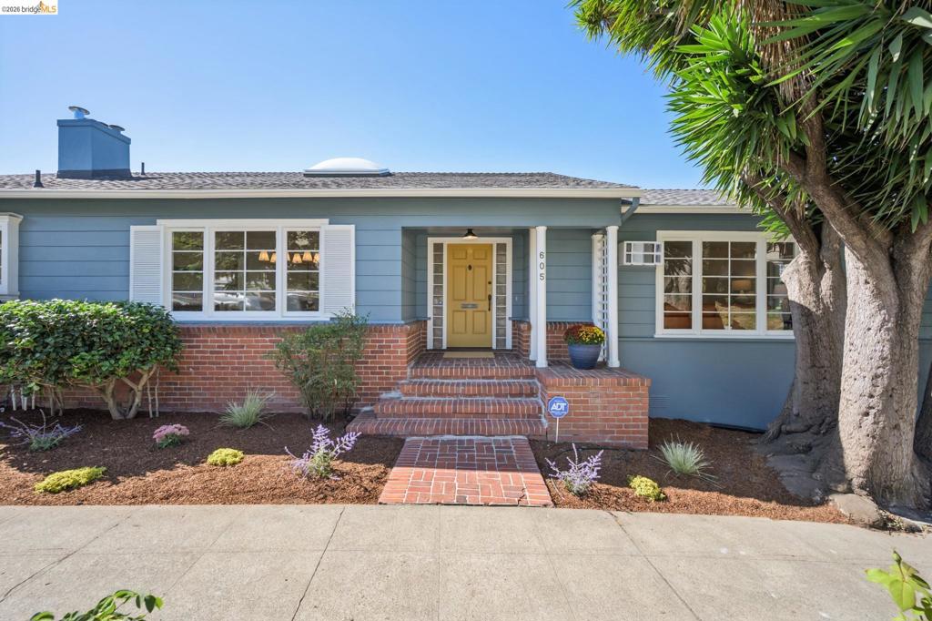 605 Prospect Ave