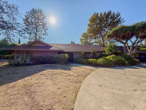 2202 Pavillion Santa Ana CA 92705