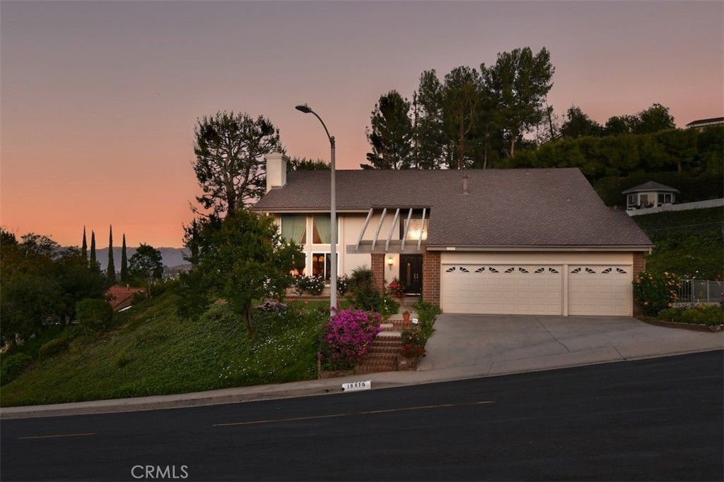 Photo of 19970 Greenbriar Drive, Tarzana, CA 91356 (MLS # SR26078971)