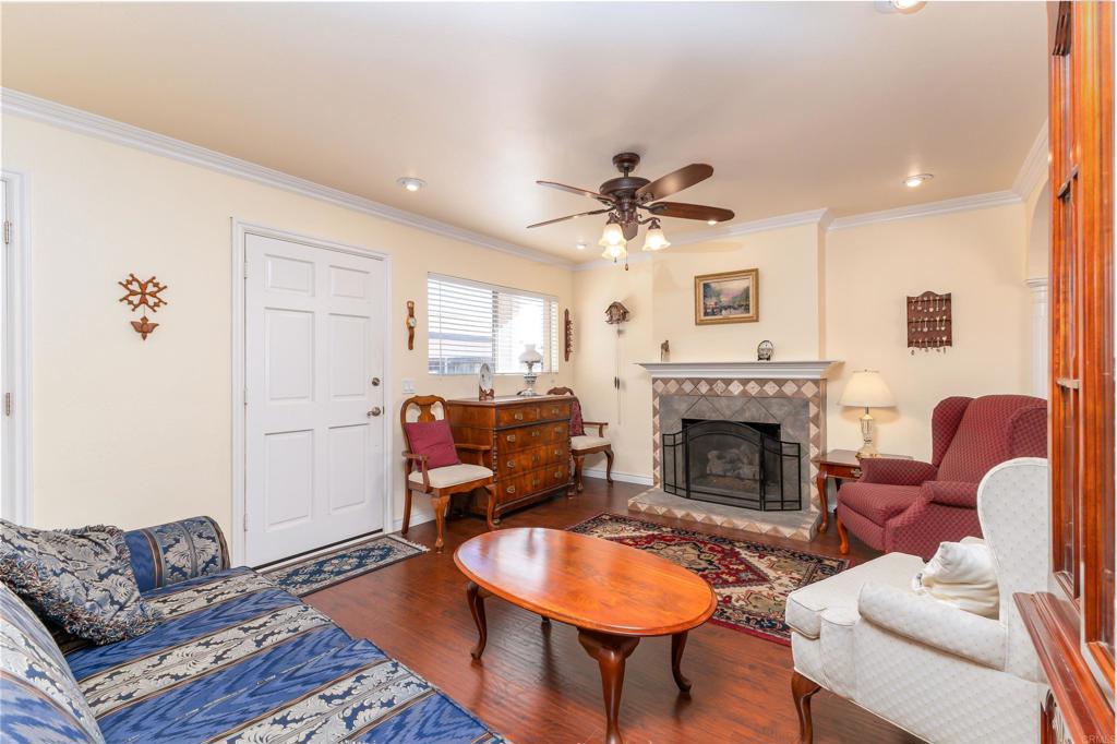 736 N Mollison Avenue A