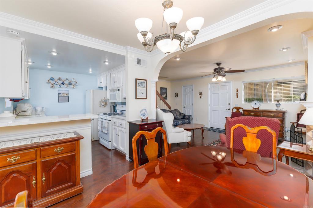 736 N Mollison Avenue A