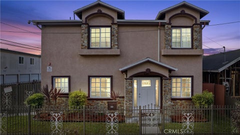 Photo of 435 Cerritos Avenue, Long Beach, CA 90802 (MLS # CV26121495)