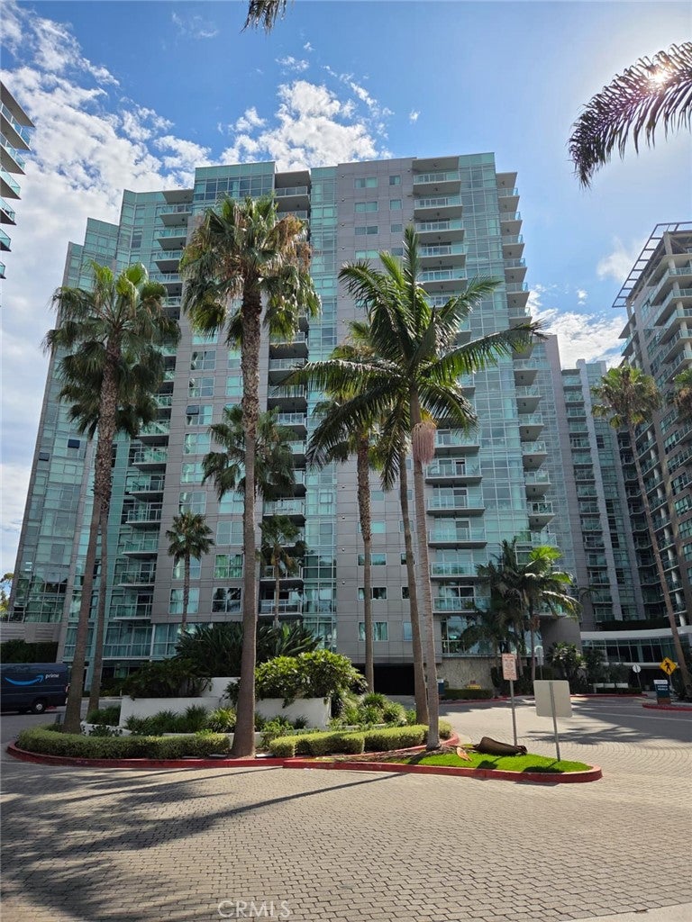 13650 Marina Pointe Drive Dr