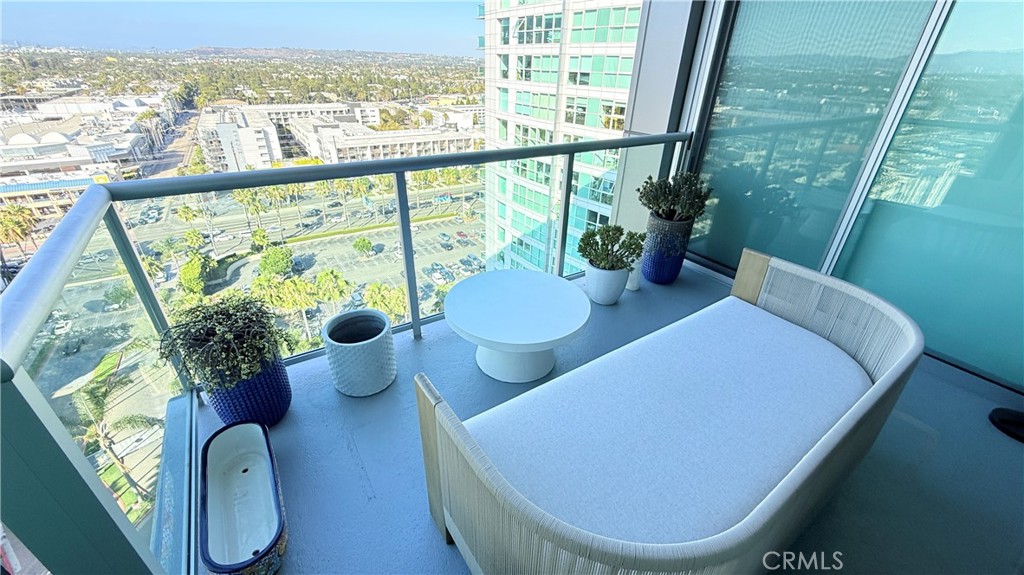 13650 Marina Pointe Drive 1708