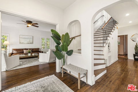 Photo of 2001 Holly Hill Terrace, Los Angeles, CA 90068 (MLS # 26991703)