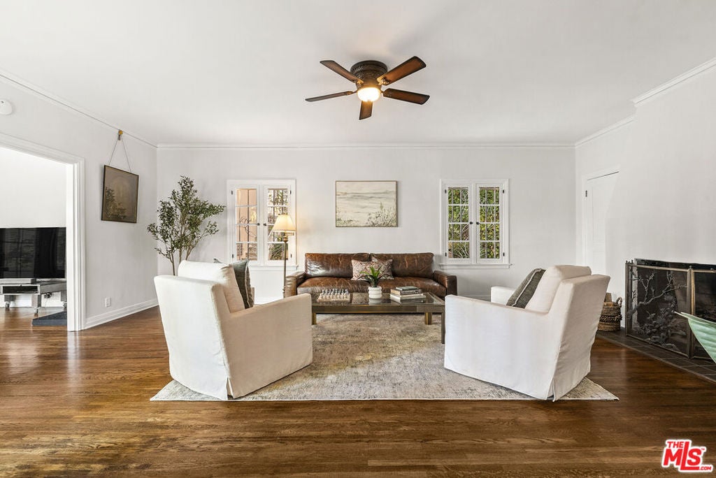 2001 Holly Hill Terrace