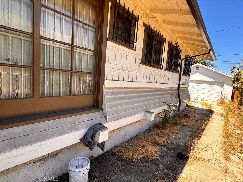 1813 W 48th Street