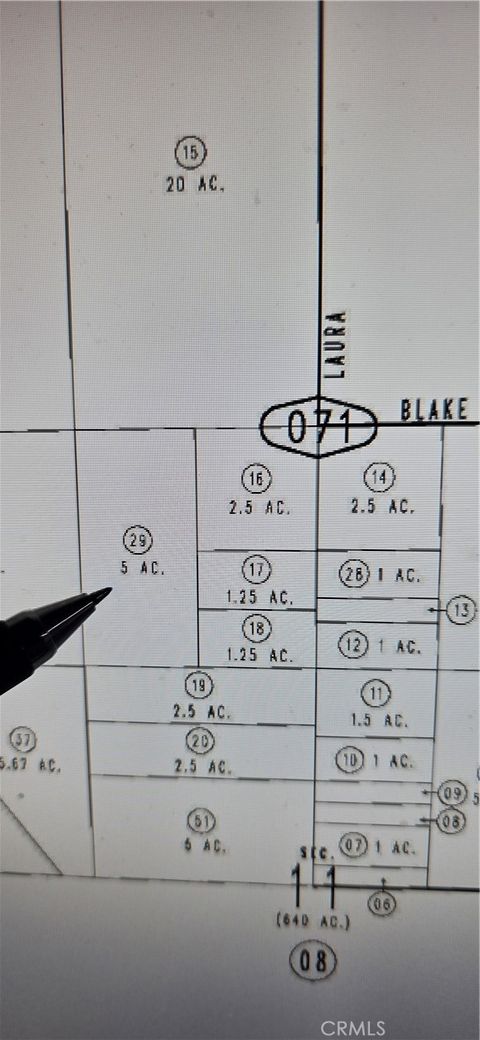 Photo of 32375 Blake Dr, Lucerne Valley, CA 92356 (MLS # TR26031630)