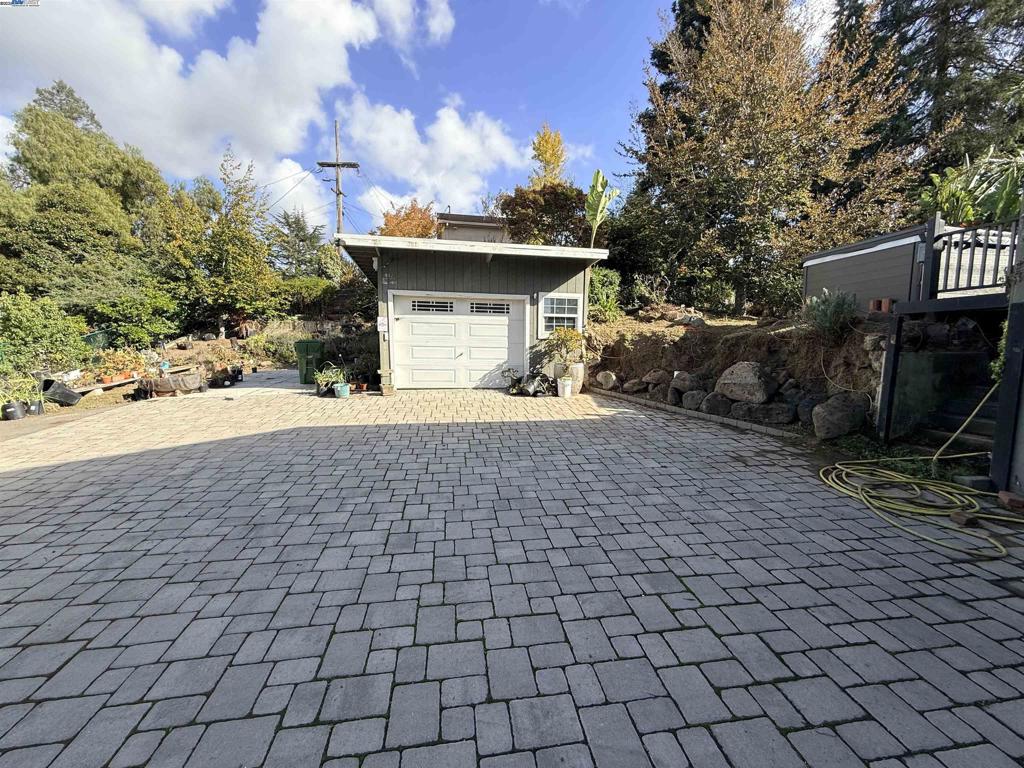 Properties 3 18338 Redwood Rd