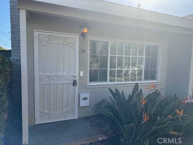 1201 N California Street 16