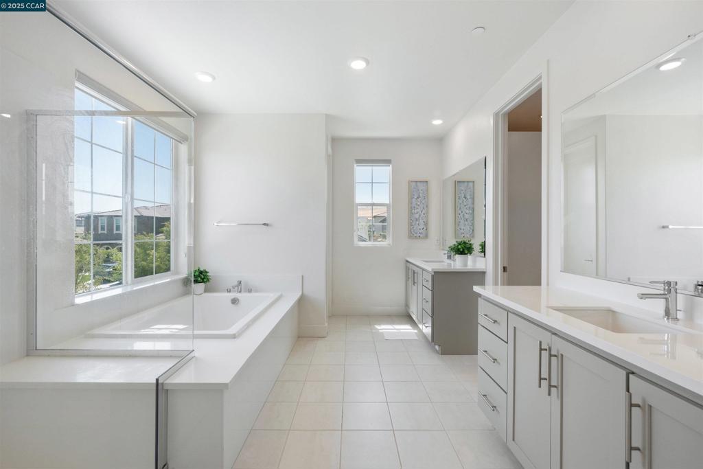 TRACY PARK - Residential