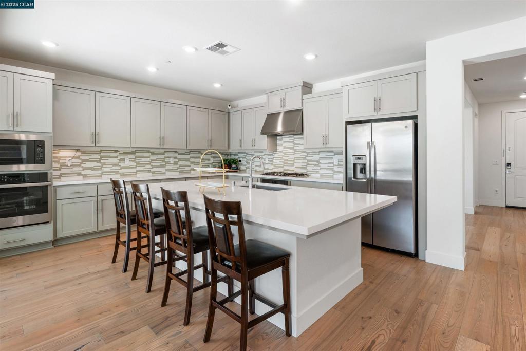 TRACY PARK - Residential