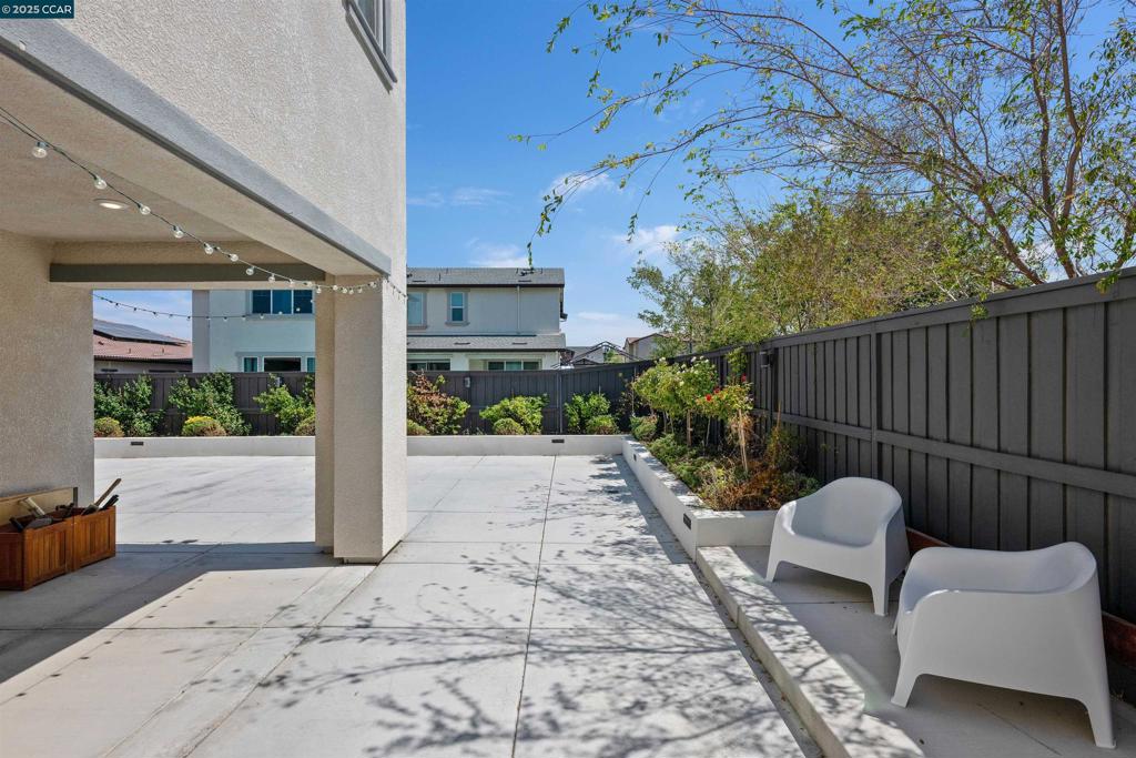 TRACY PARK - Residential