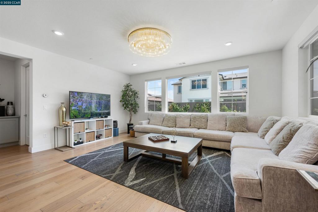 TRACY PARK - Residential