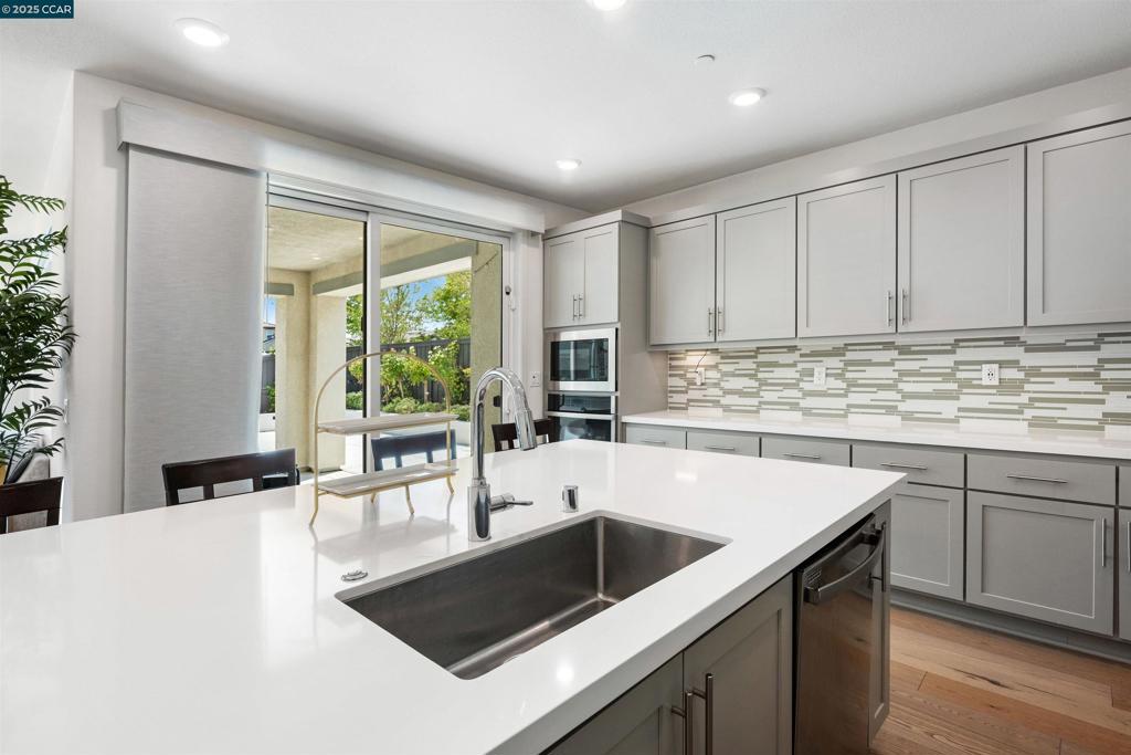 TRACY PARK - Residential