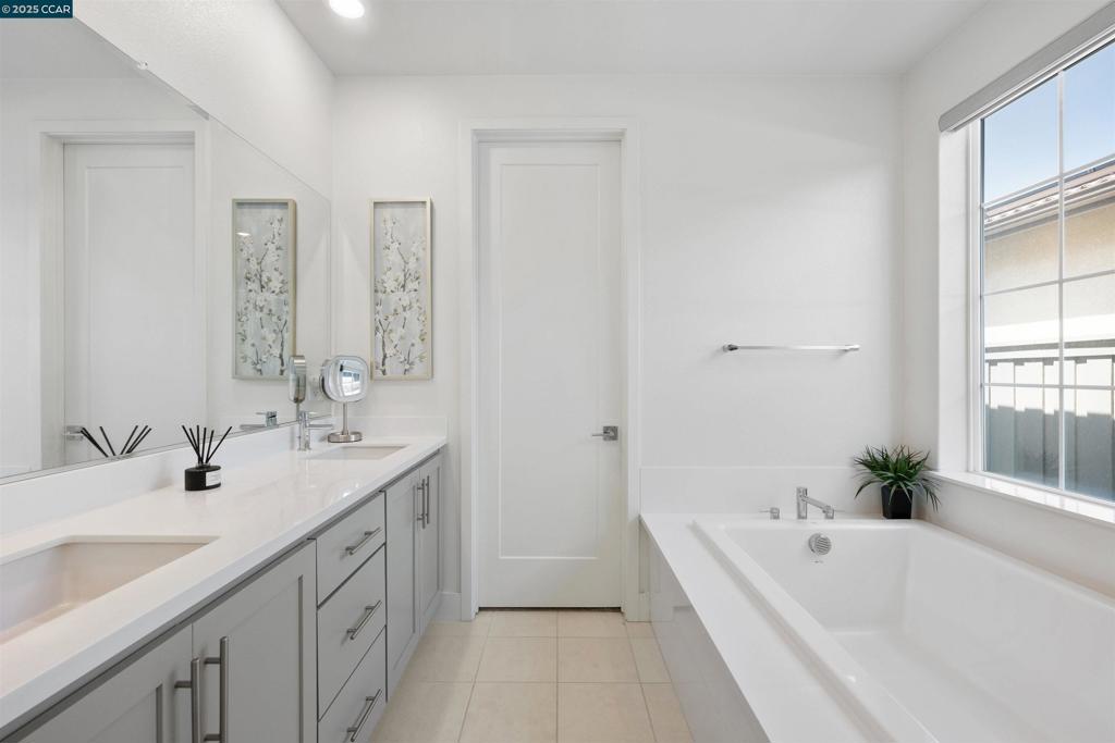 TRACY PARK - Residential