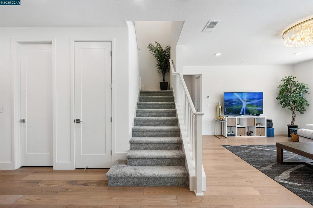 TRACY PARK - Residential
