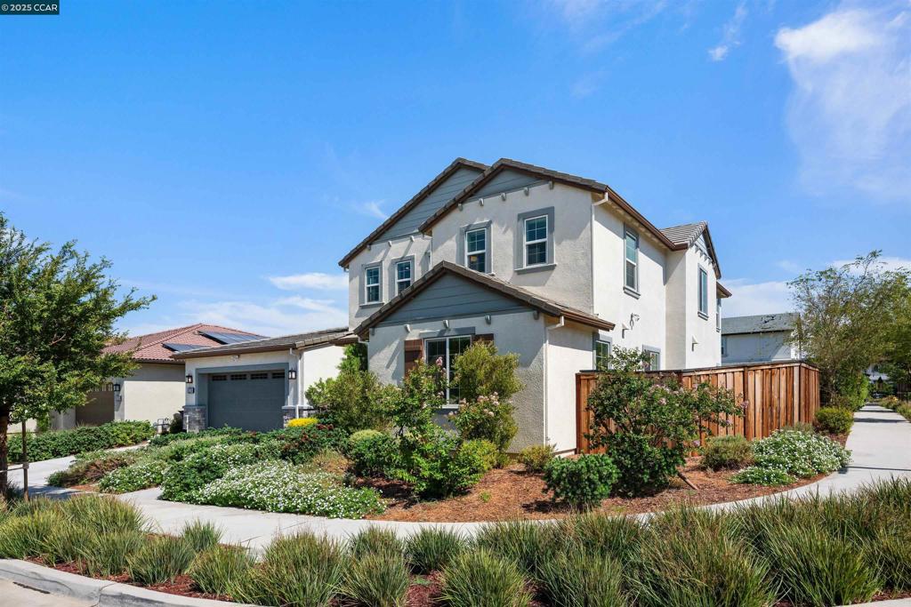 TRACY PARK - Residential