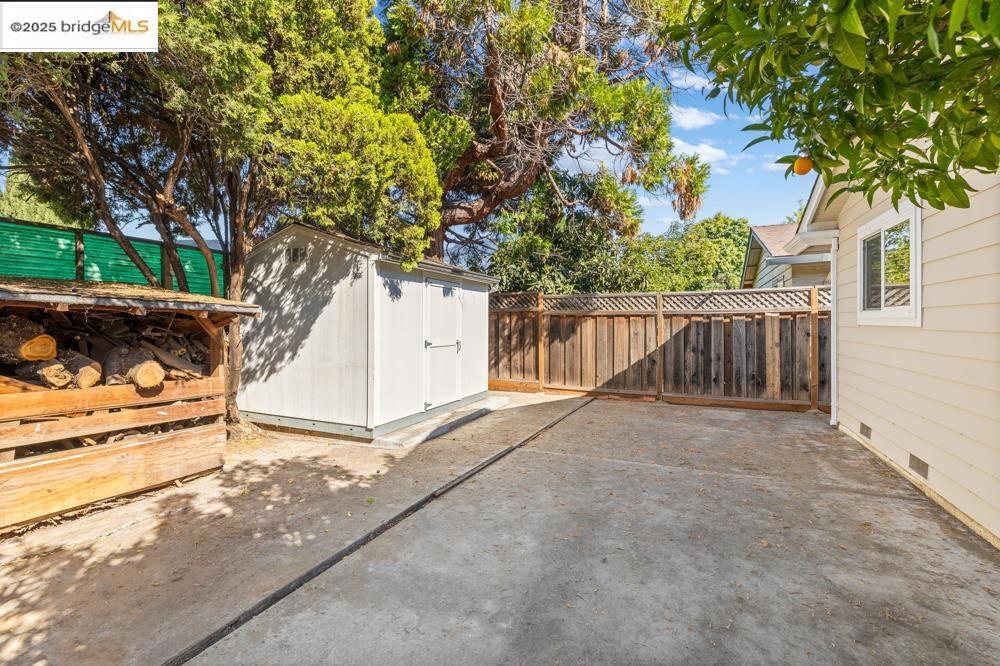 NORTHWOOD - Residential