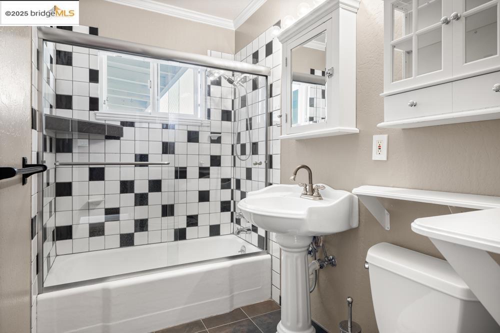 NORTHWOOD - Residential