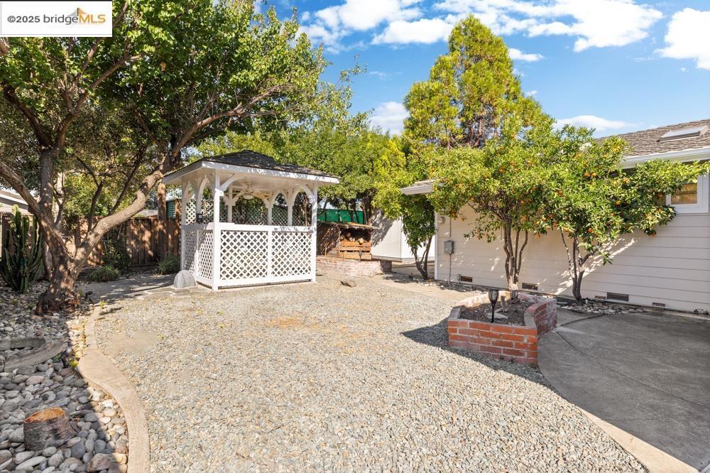 NORTHWOOD - Residential