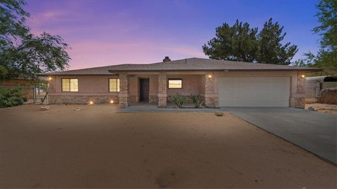 Photo of 14071 Quinnault Road, Apple Valley, CA 92307 (MLS # CV26105157)