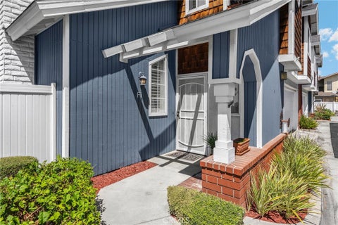 Photo of 2210 Pacific Ave. #F1 AVE, Costa Mesa, CA 92627 (MLS # PW26192039)