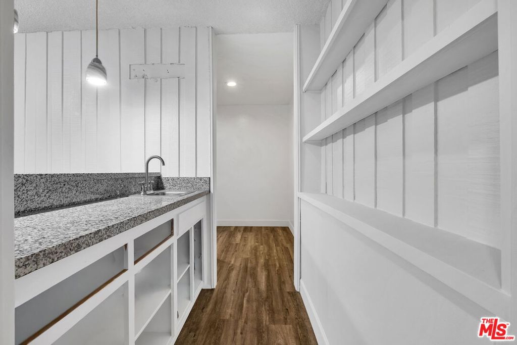 6425 Green Valley Circle 102