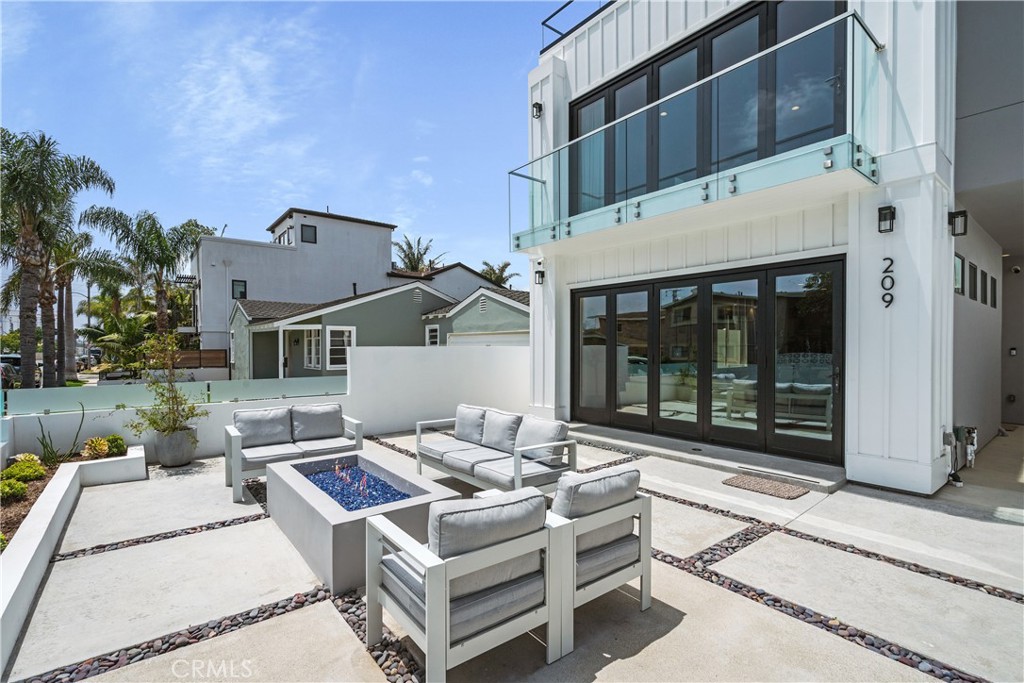 209 Huntington Street