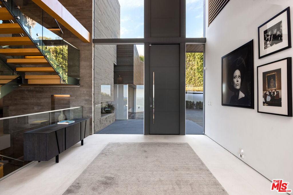 1401 Londonderry Place