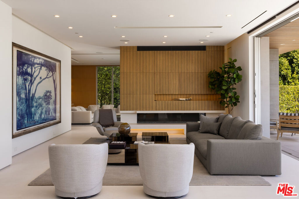 1401 Londonderry Place