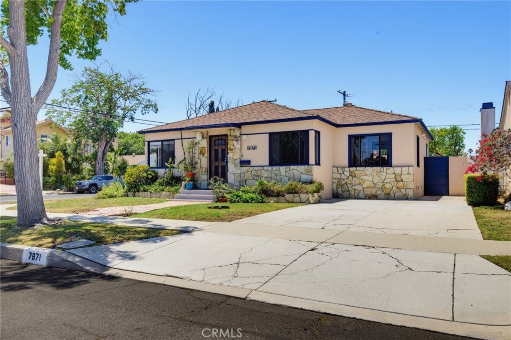 7871 Toland Avenue, Los Angeles CA 90045