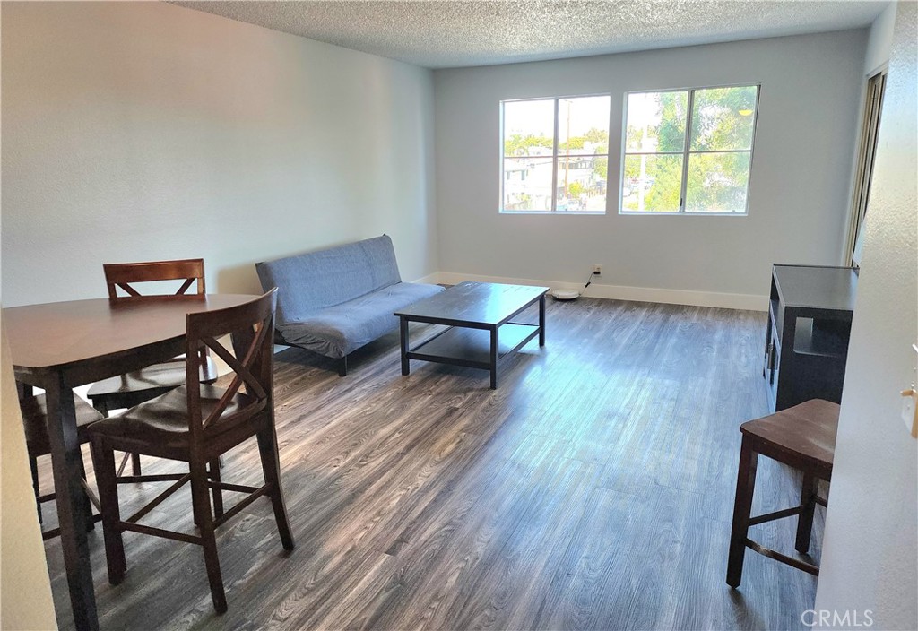 1629 Cherry 202