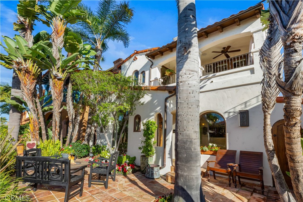 158 Santa Ana Avenue