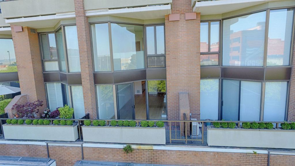 101 101 Lombard St 109E