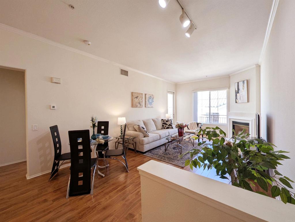 Carmel Country Carmel Country 303