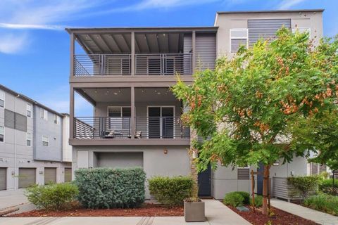Photo of 385 Line Street, Hayward, CA 94544 (MLS # ML82047380)