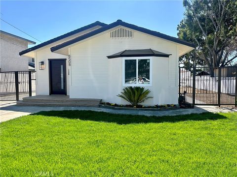 Photo of 8508 Ramona St, Bellflower, CA 90706 (MLS # RS26051813)