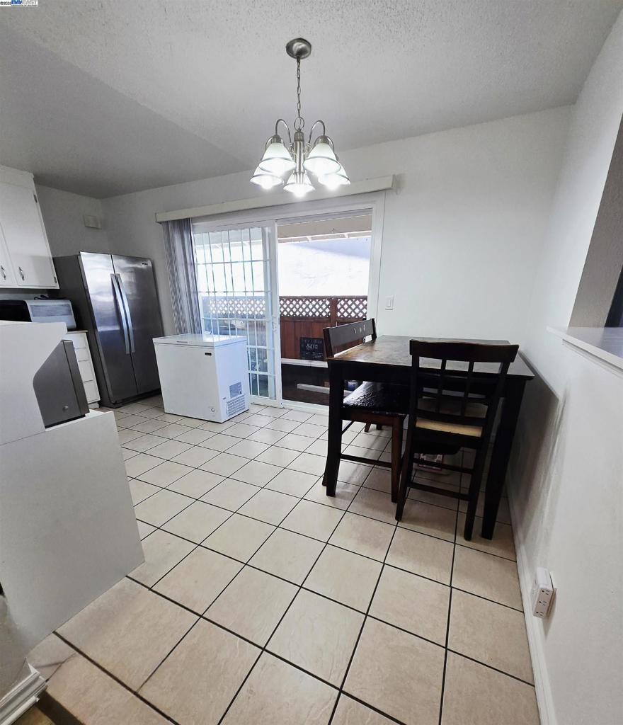 670 Fargo Ave 2