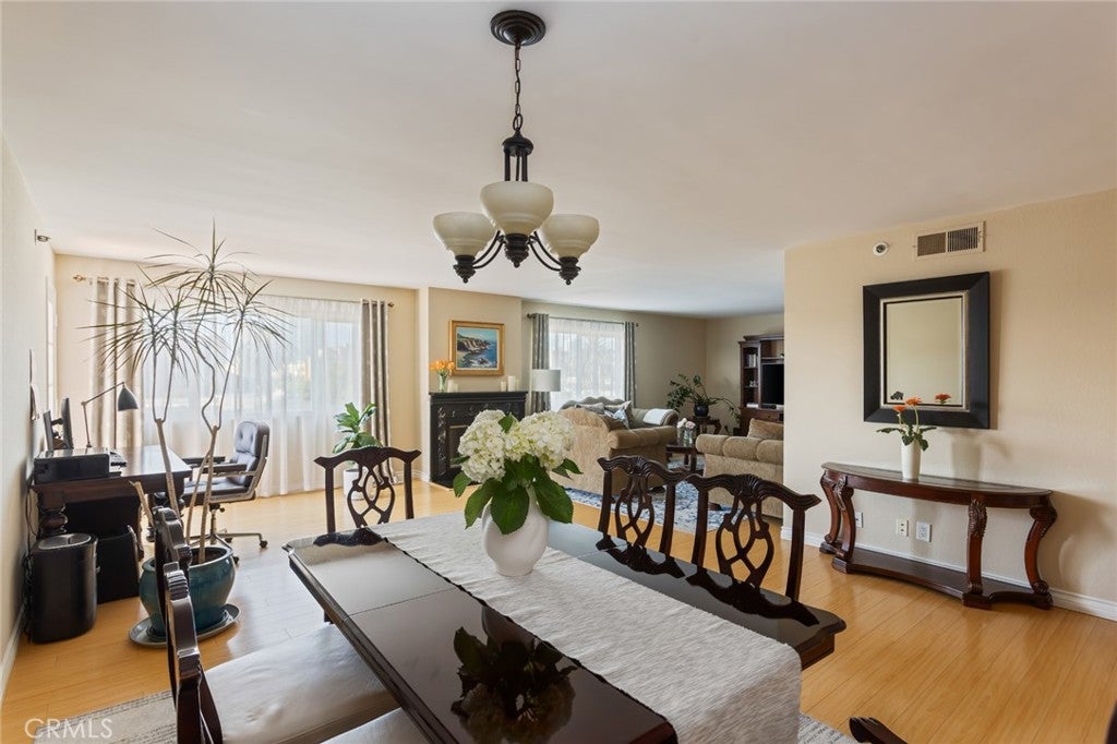 726 Elm Avenue AVE