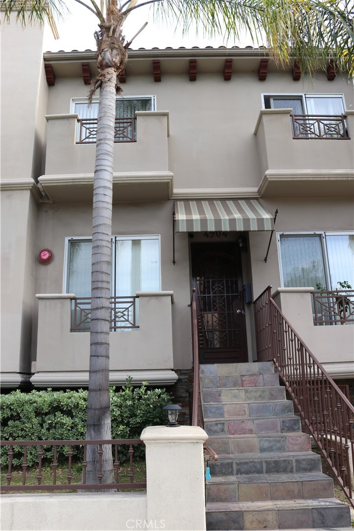 4904 Laurel Canyon 101