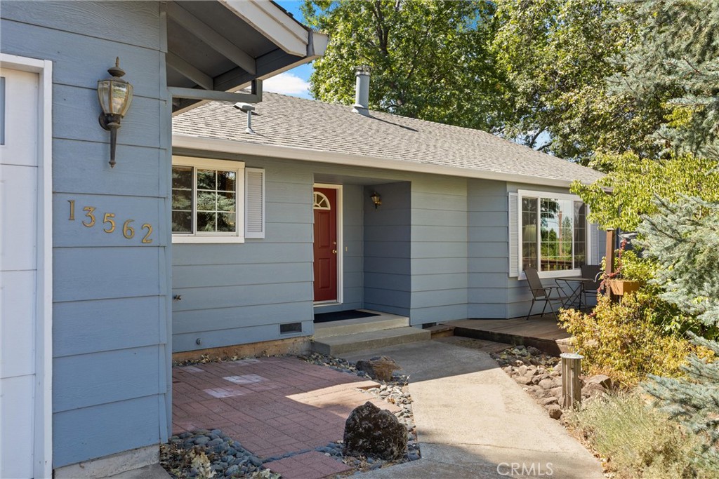 This beautifully maintained, 1,622 sq ft home is a wonderful opportunity to own in the desirable Ponderosa Pines Property Owners Association. Situated on a spacious 0.3-acre lot with mature landscaping, this residence offers a perfect blend of comfort and community.
The home features a classic, functional layout with 3 bedrooms and 2 bathrooms. The living room provides a cozy ambiance with its charming wood-burning stove, while the central heating and air ensure comfort throughout the year.
Outdoor living is a delight with a welcoming front deck and a private, fenced backyard—ideal for relaxation or entertaining. The two-car garage provides ample space for vehicles and storage. As a resident, you'll gain access to an impressive list of community amenities for an annual HOA fee of just $310 ($25/mo). Enjoy a resort-like experience with a pool, spa, and sauna, or stay active on the tennis and pickleball courts. The association also offers various social spaces, including picnic areas and card rooms.