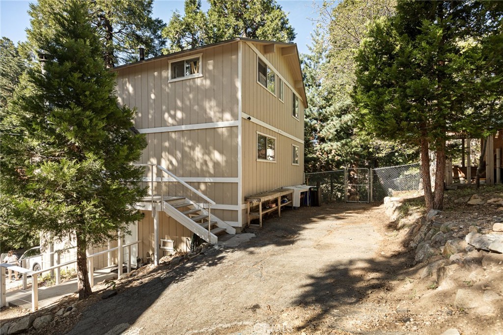 316 Pioneer Road