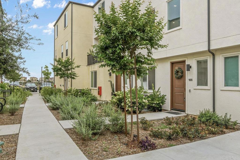 5480 Shorefront Dr. #166
